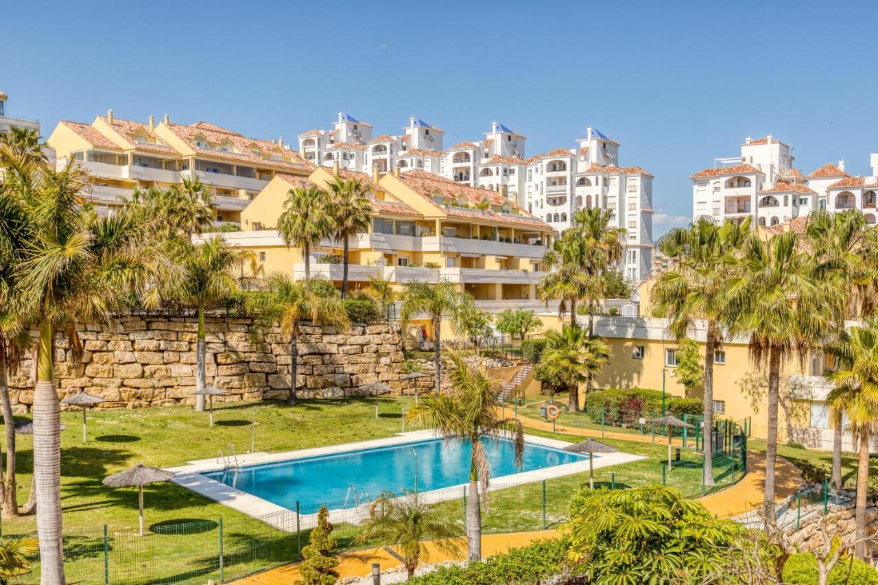 Hanami Puerto Alto Pa 2-1 Estepona Exterior foto